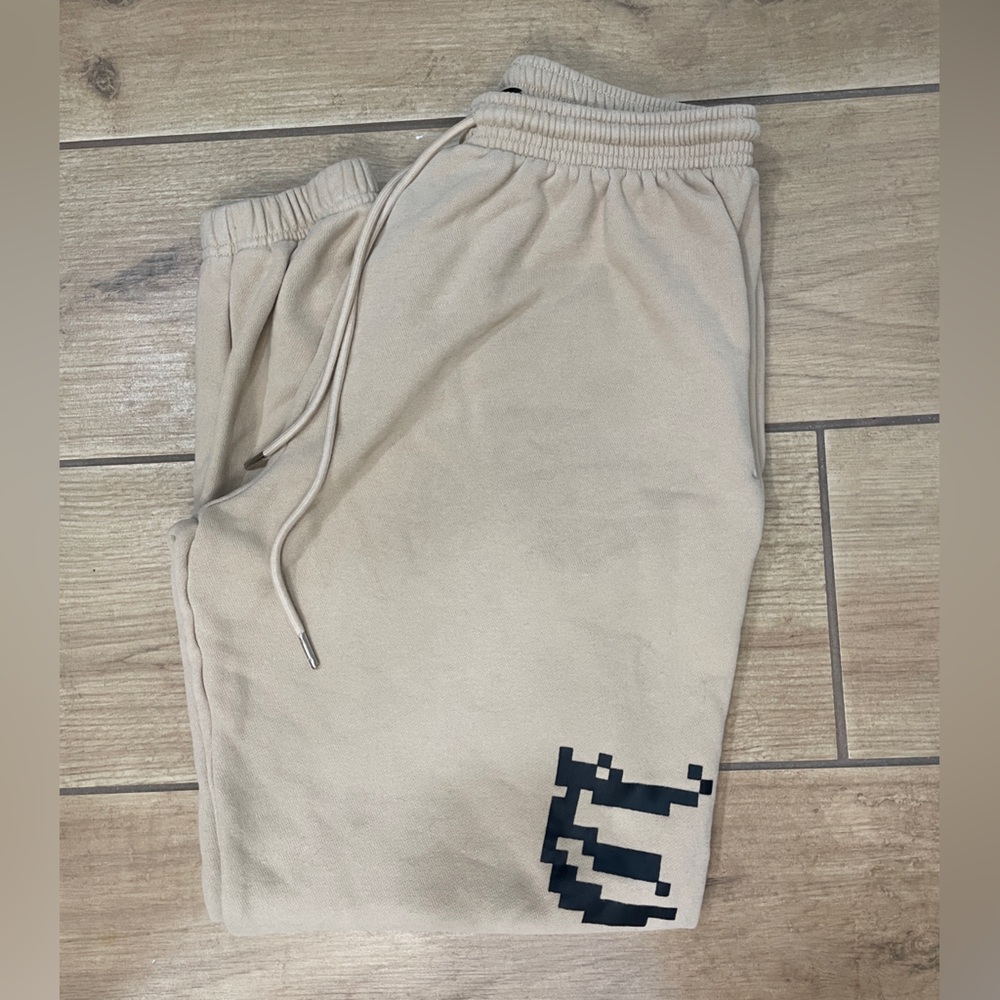 White Fox Boutique sweatpants - Picture 3 of 5